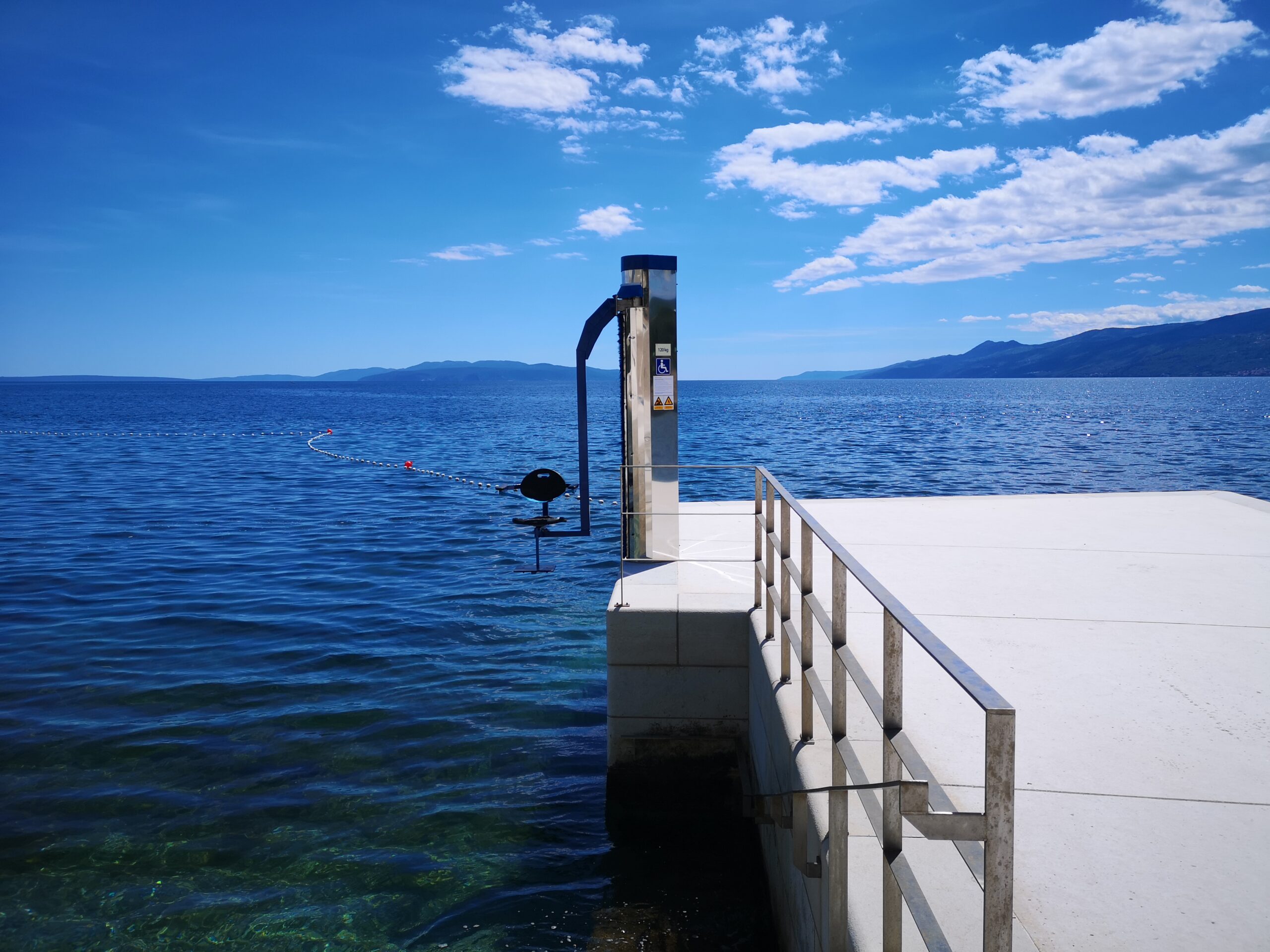 Aqualifter – pool lift that can also be used for salt water - Image 8